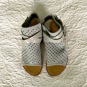 Grey Blowfish Sandals